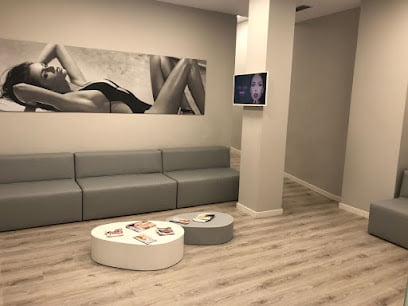 Clínica Dorsia Cirugía y Medicina Estética. Carrer de Mallorca, 273, 08008 Barcelona