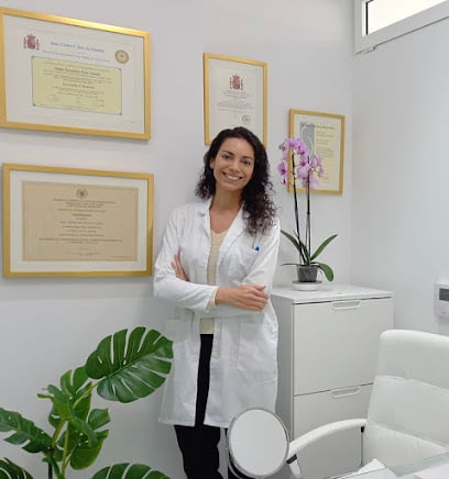 Clínica Remodel Cirugía Estética y Medicina Estética. Por la Dra. Estefanía Poza Guedes. C. Costa Rica, 14, Local 24, 35010 Las Palmas de Gran Canaria, Las Palmas Clínica Remodel Cirugía Estética y Medicina Estética. Por la Dra. Estefanía Poza Guedes. C. Costa Rica, 14, Local 24, 35010 Las Palmas de Gran Canaria, Las Palmas