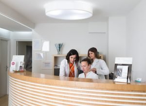 Clínica Trincado Pinal. Av. de Oza, 49, 15006 A Coruña Clínica Trincado Pinal. Av. de Oza, 49, 15006 A Coruña